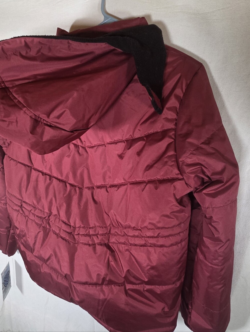 Whales Tail Girls Burgundy Hooded Puffer Jacket Sz L Warm Winter Coat NWT - Picture 3 of 9